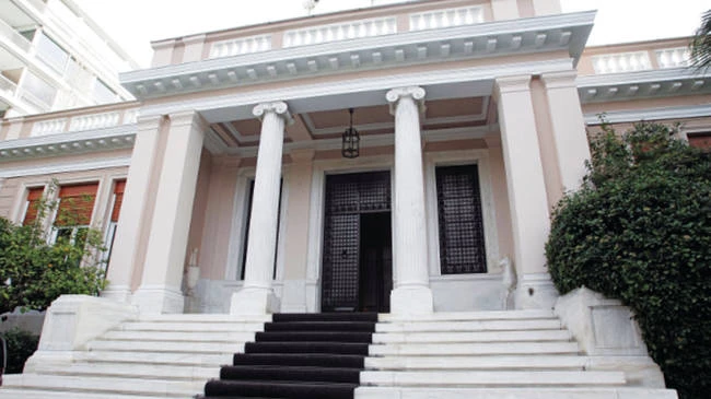 Με λογική παρακράτους τα τρολ του Μαξίμου έριξαν στη μάχη της προπαγάνδας 93.000 tweets